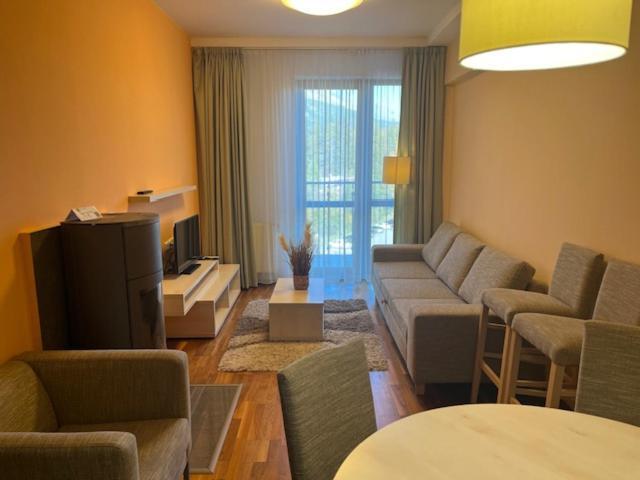 Apartment With Mountain View In Hotel Crocus, Štrbské Pleso Exteriér fotografie